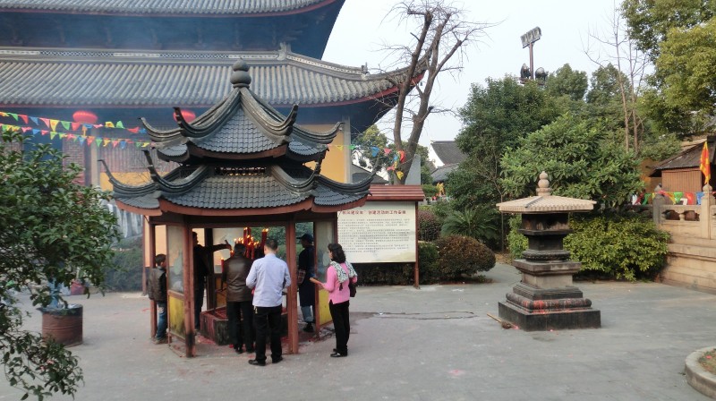 Naujieji metai Kinijoje: maldos šventykloje
