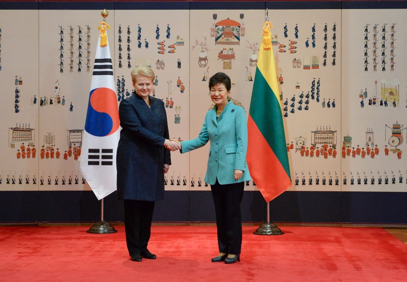 Lietuva ir P. Korėja: Abiejų šalių prezidentės