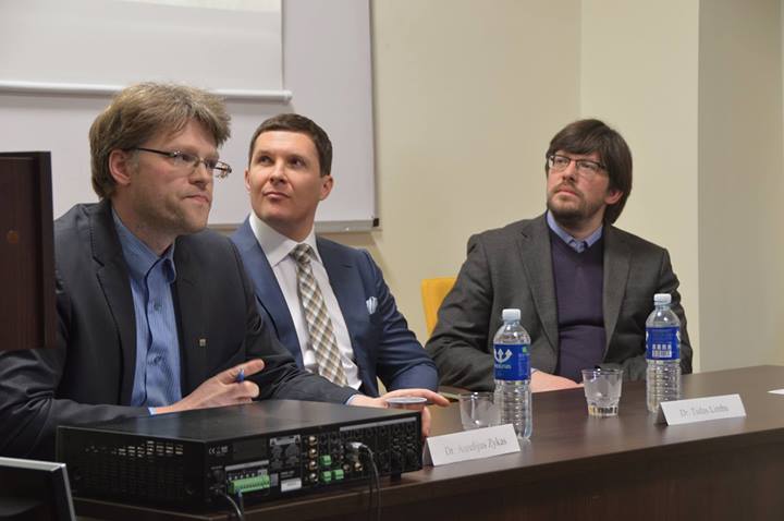 (iš kairės) dr. Aurelijus Zykas, doc. dr. Tadas Limba, doc. dr. Valdas Jaskūnas